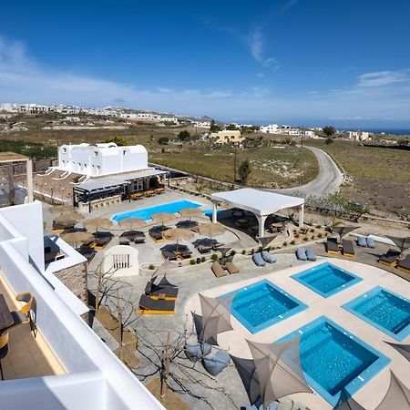 Aelia Luxury Suites Karterados  Exterior photo The hotel's swimming pool