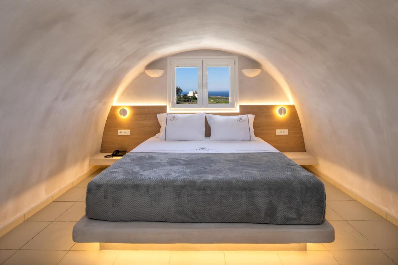 Aelia Luxury Suites Karterados  Exterior photo A cave room in Santorini