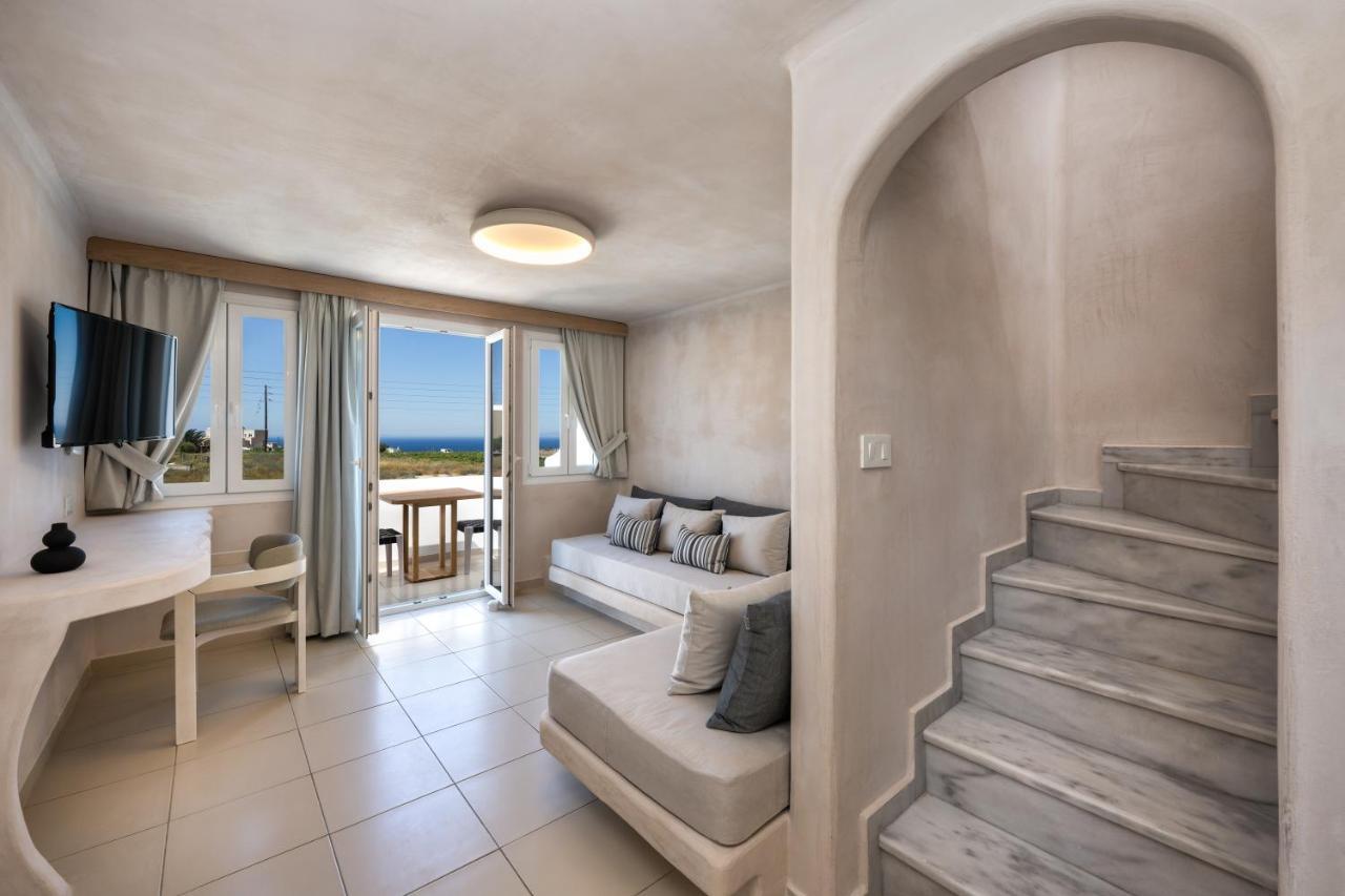 Aelia Luxury Suites Karterados  Exterior photo Suite