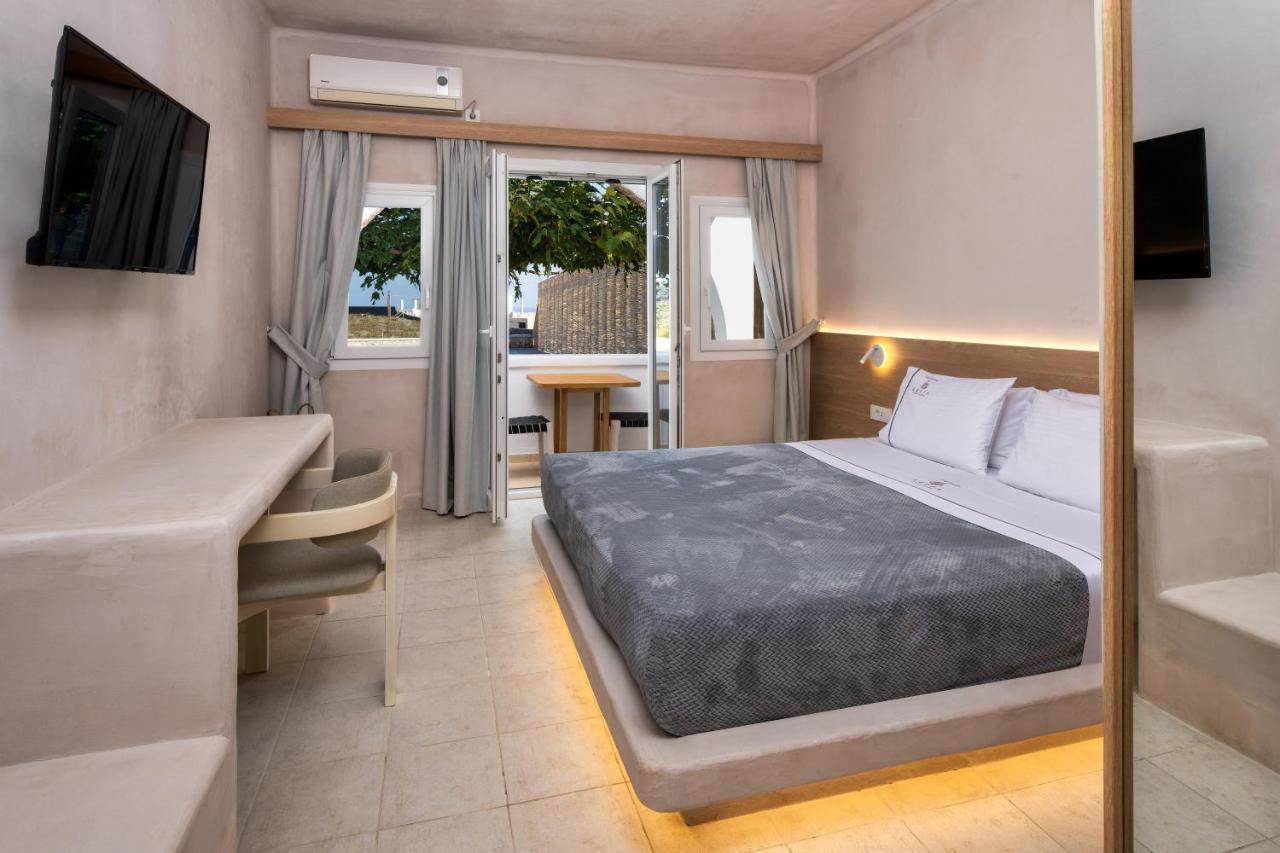 Aelia Luxury Suites Karterados  Exterior photo A room at the hotel